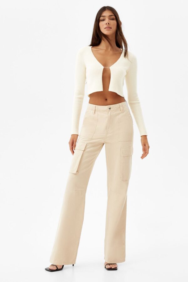 Ribbed V-Neck Cardigan With Rhinestone Detail - Görsel 4