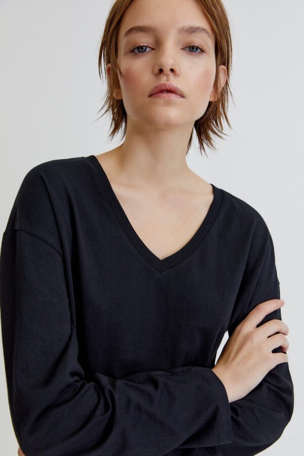 Oversized V-neck T-shirt - Görsel 3