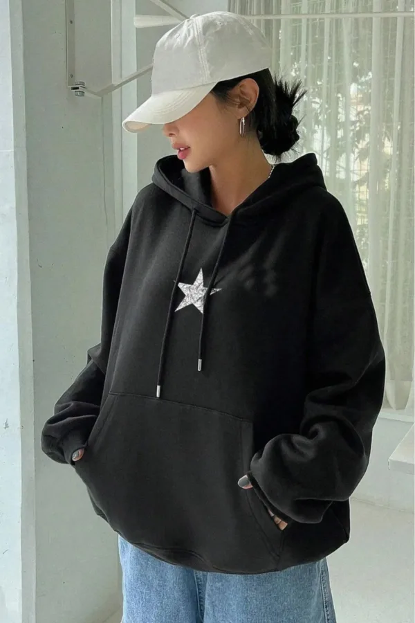 Siyah Beyaz Yıldız Baskılı Kadın Kapüşonlu Sweatshirt - XL-alttext2
