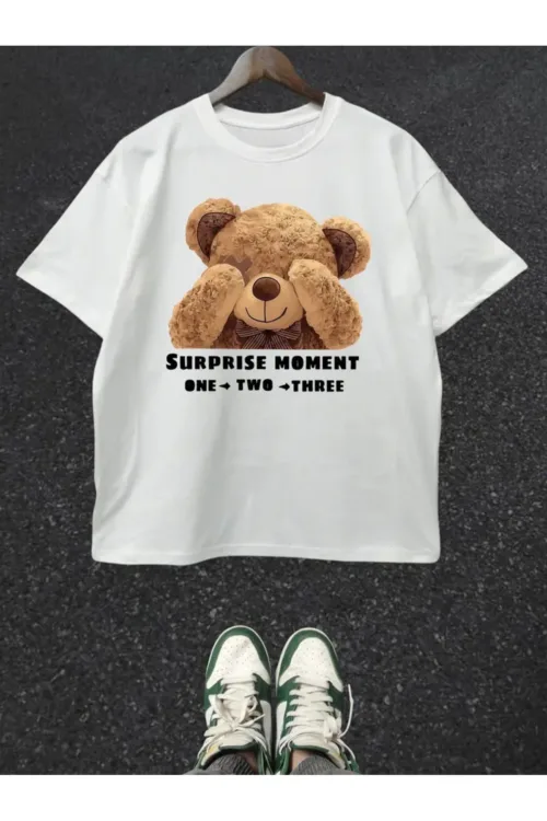 Utangaç Ayıcık Baskılı Beyaz Oversize T-Shirt