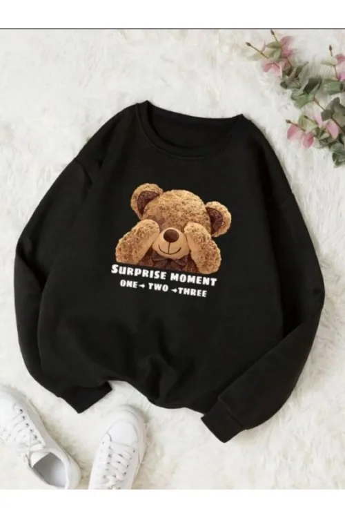 Utangaç Ayıcık Baskılı Bisiklet Yaka Siyah Kadın Sweatshirt