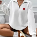 Yarım Fermuarlı Kalp Baskılı Beyaz Kadın Sweatshirt - XL-alttext1
